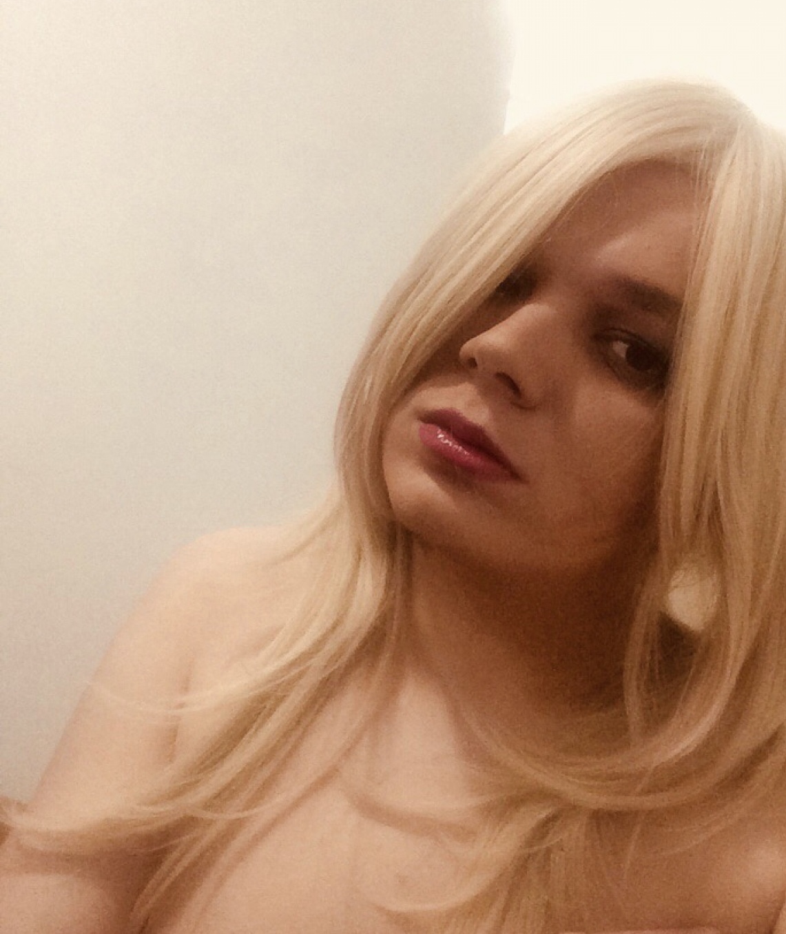 Проститутка Трансвестит Джессика 22 лет сделает качественно анилингус и позовет в гости